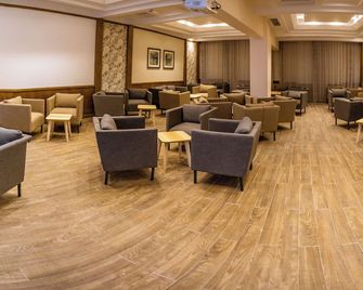 Sky View Suites Hotel - Hurghada - Salon