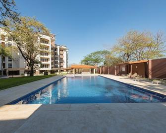 Casa Tranquilo Langosta - 2BR/2BA 4th floor condo. Near the beach & Tamarindo - Tamarindo - Pool