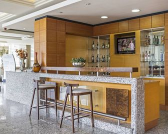 Astron Suítes São José dos Pinhais by Nobile - Sao Jose dos Pinhais - Bar