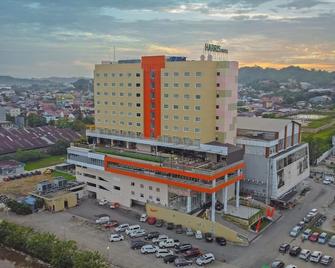 Harris Hotel Samarinda - Samarinda - Building