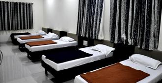 Hotel Jk Palace - Shirdi - Bedroom