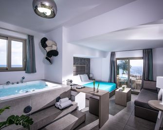 Happy Cretan Suites - Agia Pelagia