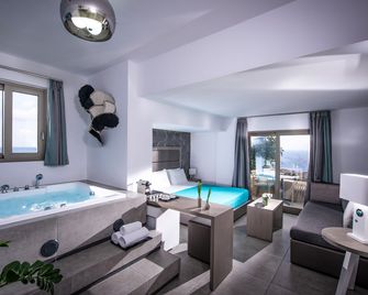 Happy Cretan Suites - Agia Pelagia