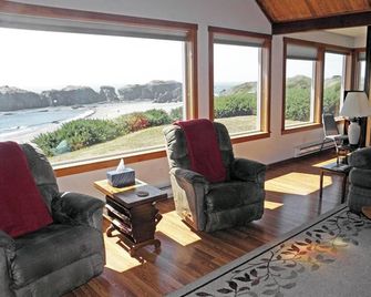 The Ulett Beach House - Bandon - Huiskamer