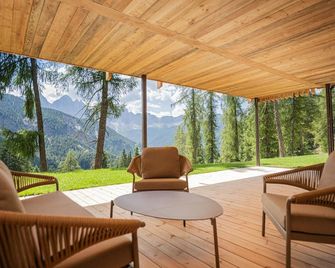 Munt Dolomiti Farm - Plancios - Patio