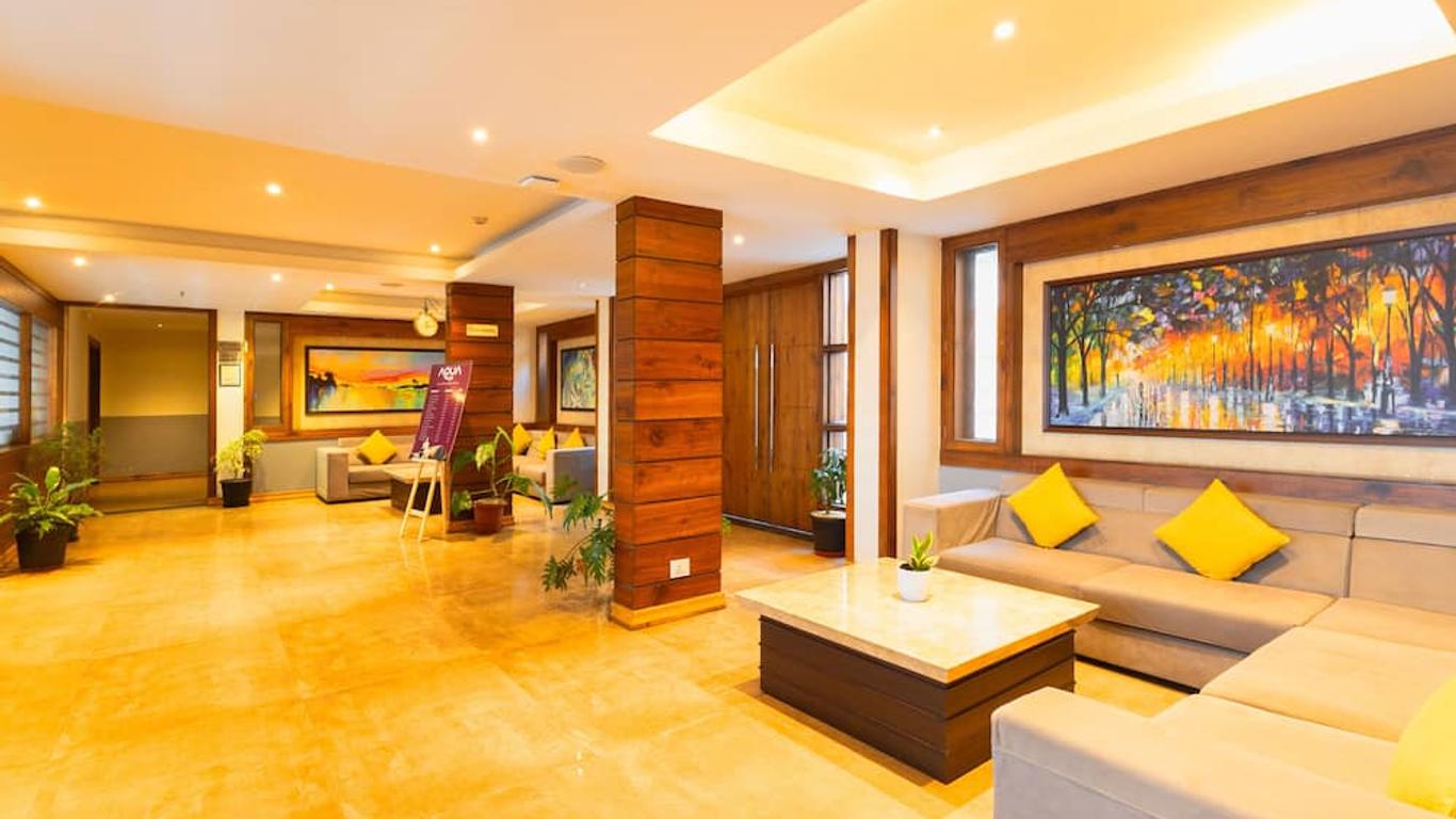 Yashshree Sanderling Mall Road