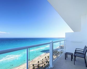 Hotel Riu Ventura - Cancún - Parveke
