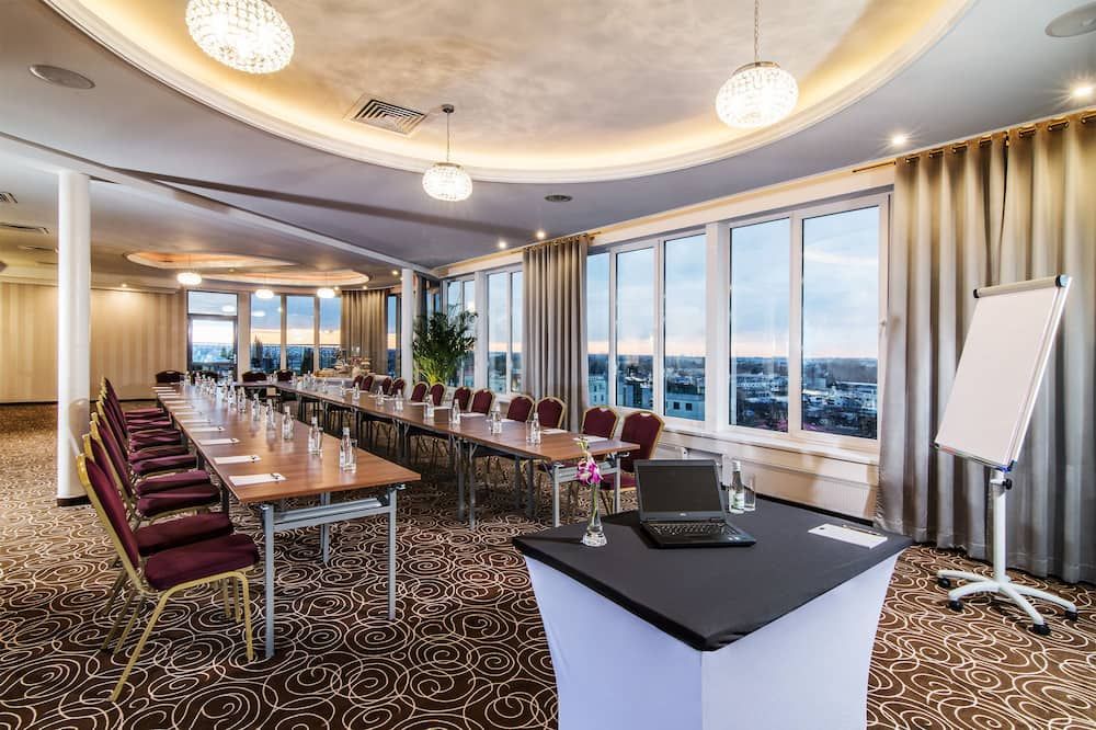 Hotel Lord - Warsaw Airport thumbnail 3