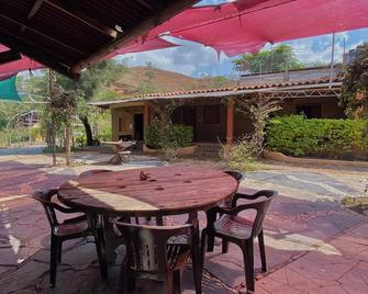 Hotel Spa Campestre Los Adobes - Taxco de Alarcón - Patio