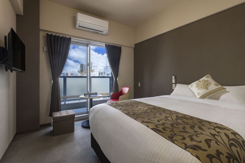 Bedroom view of Mr.Kinjo In Haibisu Nishimachi