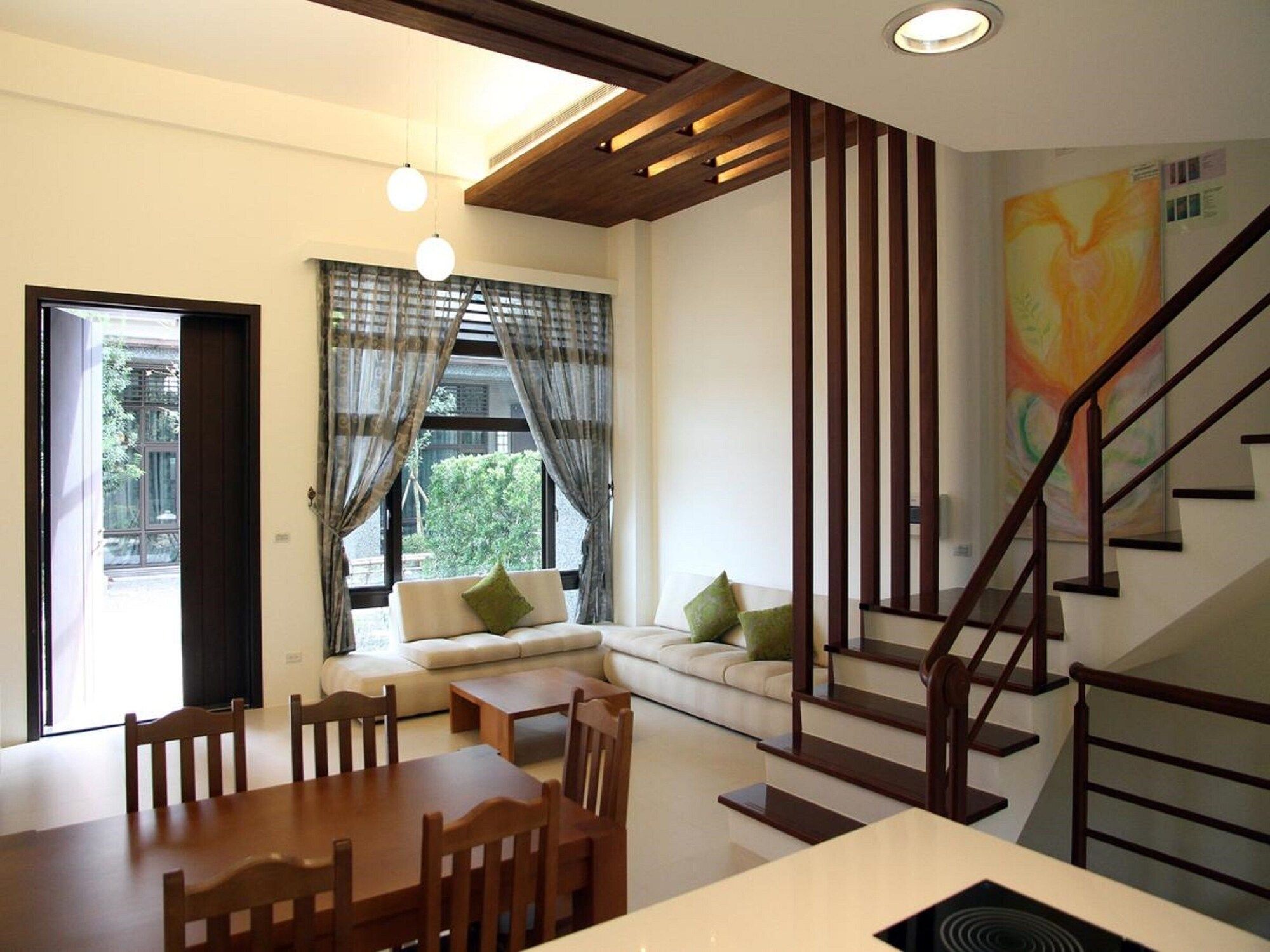 بيس آريا هوت سبرنيج هوتل