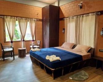Rustic Charm Wayanad - Interlocked (Entire studio) - Mananthavady - Schlafzimmer