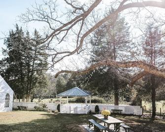 Beautiful Country Estate - Salisbury - Outdoors view