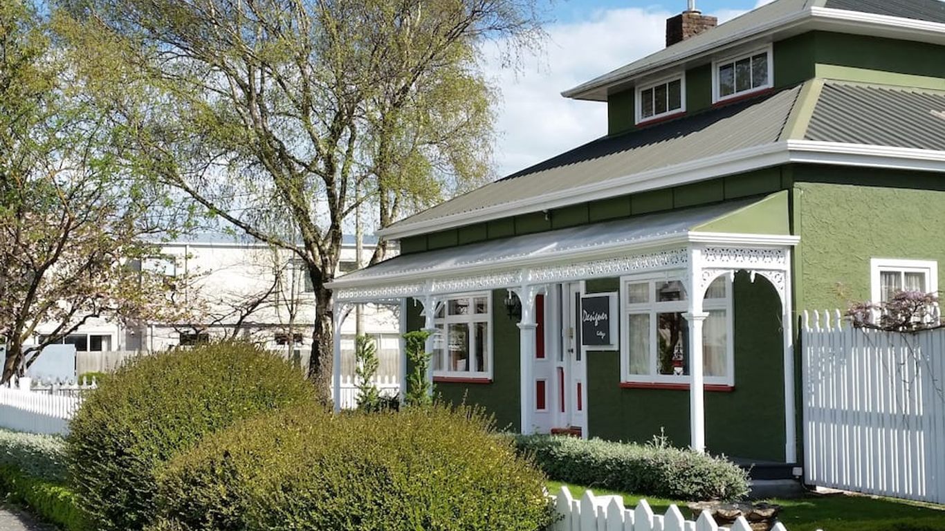 Designer Cottage B&B