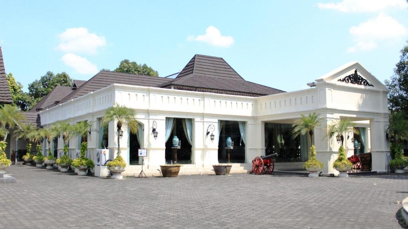 Zaen Hotel Syariah Solo