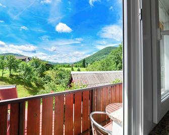 House Marija B&B - Drežnik Grad - Balkon