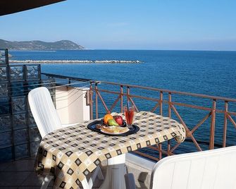 Hotel Pelagos Studios - Platana - Balcon