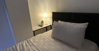 Tely's Bed & Breakfast - Iloilo City - Bedroom
