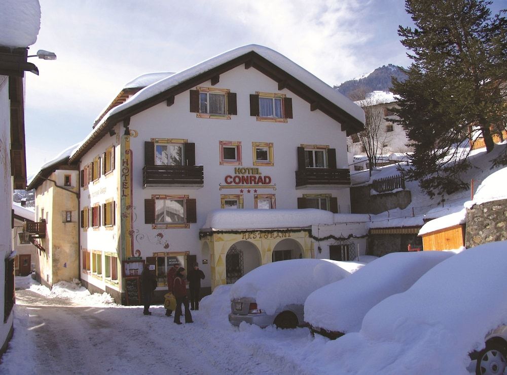 Hotel Conrad - שול - בניין