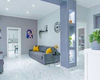 هوستل بارتينوب - نابليس - غرفة معيشة