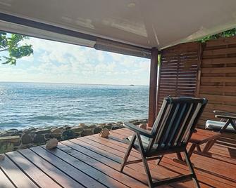 La Perle De Moorea Fare Moana Iti Bord De Lagon - Papetoai - Patio