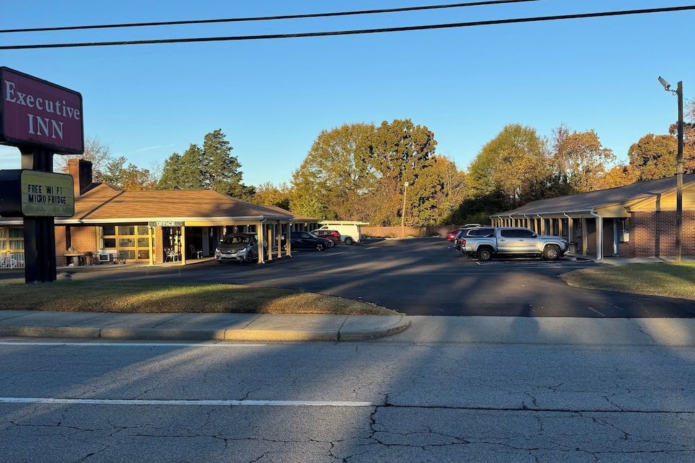 The Executive Inn - Danville