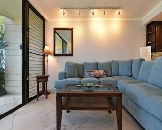 Kahana Reef 111 - Lahaina - Living room