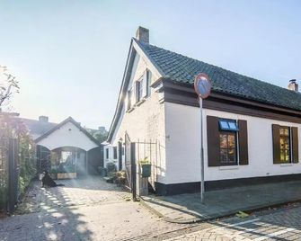 Bed and Breakfast Rammesdoenk - Raamsdonksveer - Gebäude