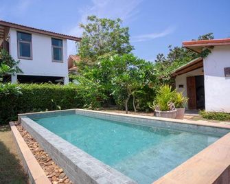Hermoso Hideaway - Muang Klaeng - Pool
