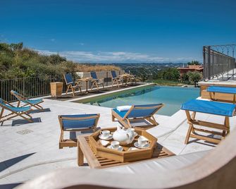 Villa Vitae - Castiglione Falletto - Piscina