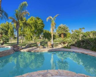 Desert Hideaway Private Pool Spa Firepit 3Br - La Quinta - Pool