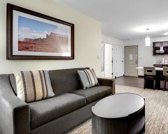 Candlewood Suites Waco By IHG - Waco - Wohnzimmer
