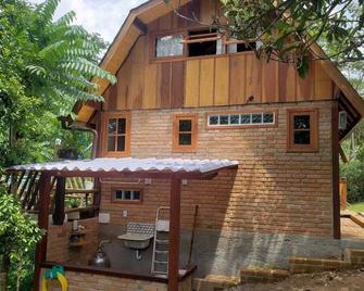 Chalés Renovo Visconde de Mauá - Visconde de Maua - Edificio