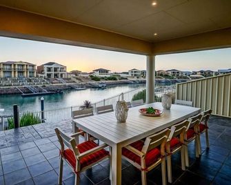 Idle Times - Luxury On Copper Coast Marina - Wallaroo - Balcone