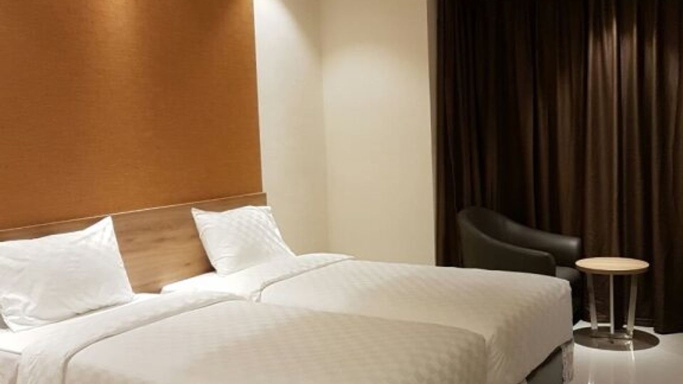 Wing Hotel Kualanamu Airport