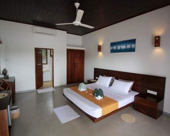 Hideaway Lodge - Tangalla - Schlafzimmer