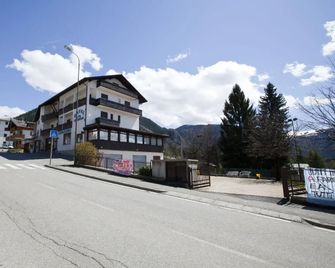 Hotel Migliorati - Castione della Presolana