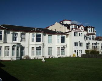 OYO The Esplanade Hotel - Dunoon - Edificio