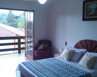 Casa com Piscina e Churrasqueira Perto da CBF, Feirarte, Parque Nacional - Teresopolis - Chambre