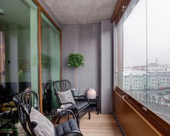 لاكشري سلكا سويتس - ريكيافيك - شرفة