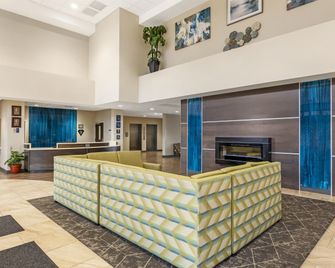 Best Western Plus Centralia Hotel & Suites - Centralia - Salónek