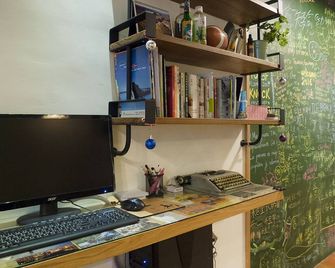 Knock Knock Hostel - Kaohsiung - Centro de negocios