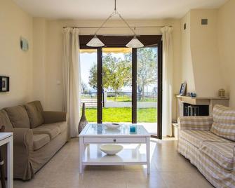 Guedin Sea Side House - Nikiti - Living room