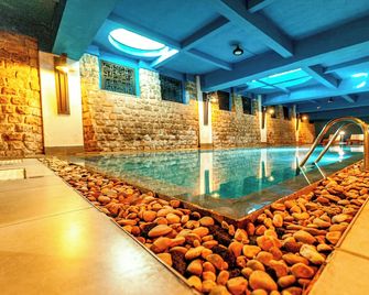 Le Louvre Hôtel & Spa - Antananarivo - Piscina