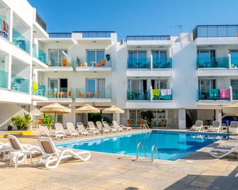 A Maos Hotel Apartments - Αγία Νάπα - Πισίνα