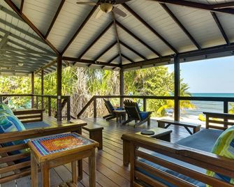 Seagrape Escape-Beachfront Family Home-Caribbean - Maya Beach - Balcony