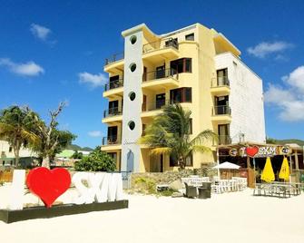 Ocean's Luxury 2 Bedroom Suites - Philipsburg - Building
