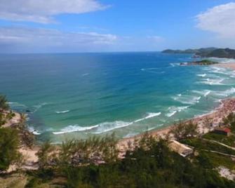 Pitaya Apart Hotel - Garopaba - Strand