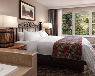 2 Bedroom Loft - Marriott's StreamSide at Vail - Birch, Douglas, and Evergreen - Full Resort Access - Vail - Bedroom