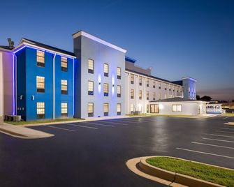 Comfort Inn & Suites River City Decatur - Decatur - Rakennus